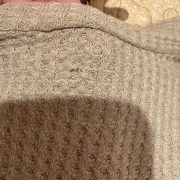 Blue Pepper long-sleeved beige waffle-knit shirt patterned sleeves tie at hem LG - Picture 9 of 9